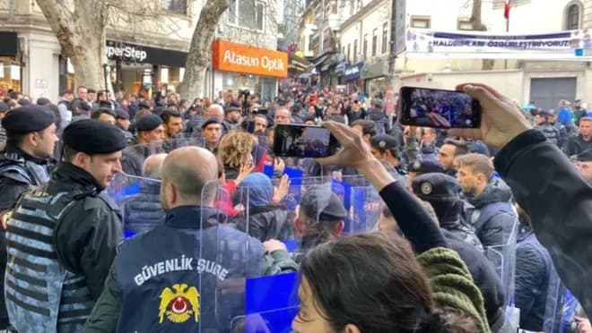 Deprem değil rantçı düzeniniz öldürdü’ eylemine polis saldırısı