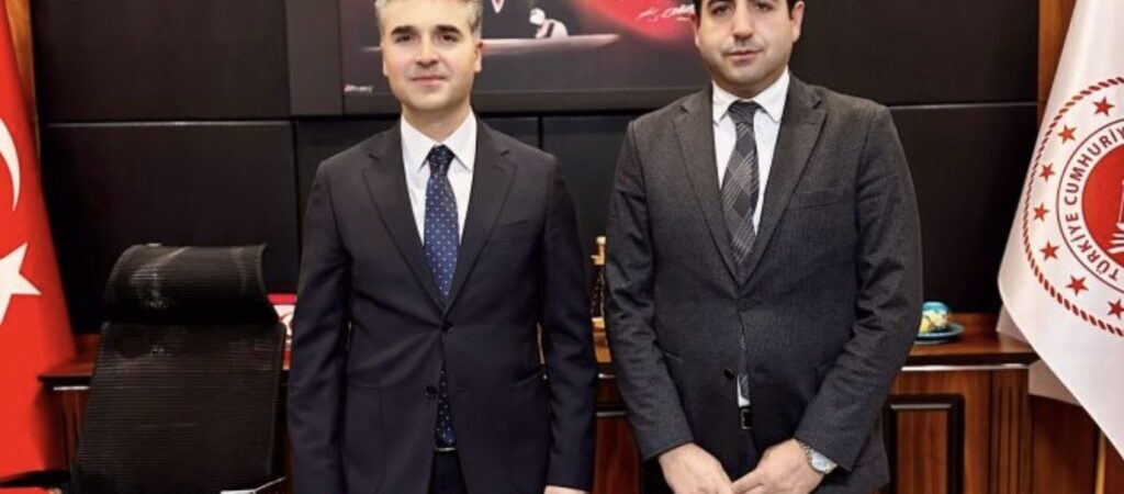320 öğrenciyi gözaltına aldıran Başsavcı İsmail Karataş, ‘MİT’çi gazeteci’ ağırlamış