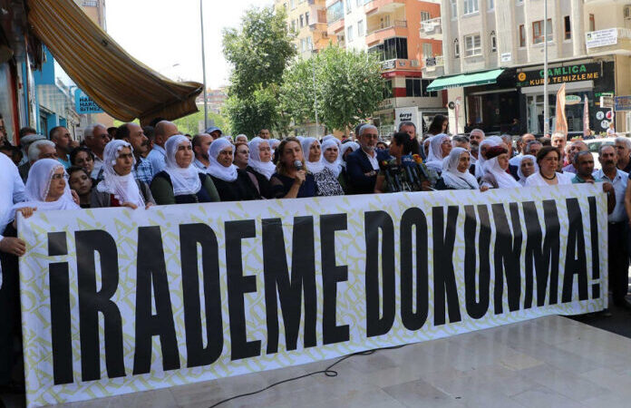 AKP rejiminin 15 Temmuz’dan sonra çıkardığı KHK ile başladı: 8 yılda belediyelere 160 kez kayyım atandı