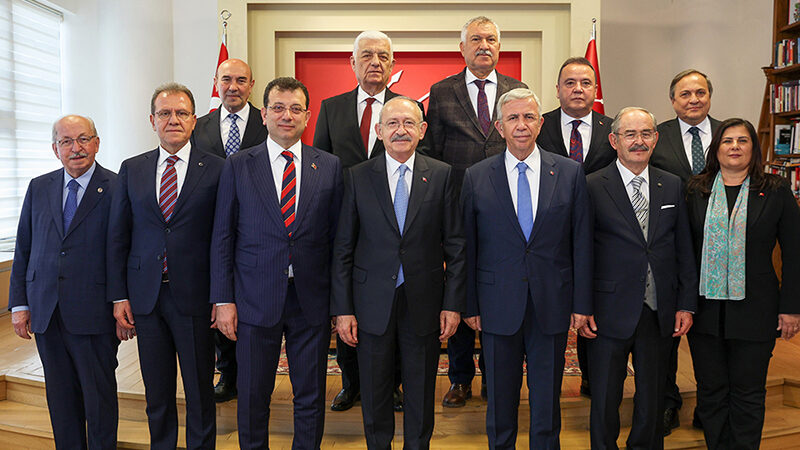 10 CHP’li başkandan destek fotoğrafı; Kılıçdaroğlu, Yavaş ve İmamoğlu ile ‘özel’ görüştü