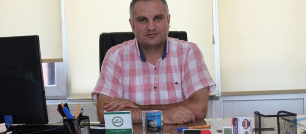 KHK’lı psikiyatrist Doç. Dr. Murat Erdem hayatını kaybetti