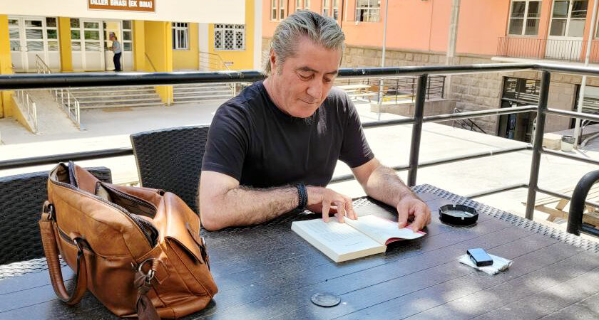 Mahkeme kararıyla üniversiteye dönen KHK’lı akademisyene oda verilmedi