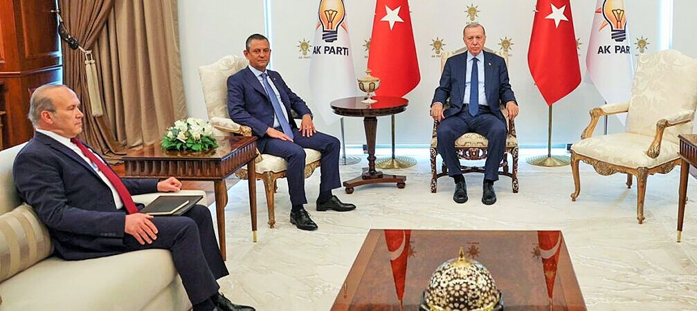 CHP’li Namık Tan: AYM ve AİHM kararlarını uygulamayan AKP-MHP koalisyonu cumhuriyete ihanet ediyor