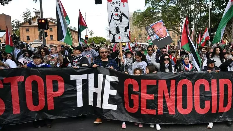 Sydney boğaz köprüsünden dünyaya: Gazze’deki zulme ‘dur’ deyin