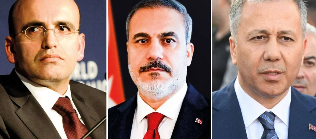 Sarayın yıldızlarıyla, ülke felaket eşiğinde: Şimşek çaktı, Fidan kurudu, Yerlikaya’nın boyası çıktı