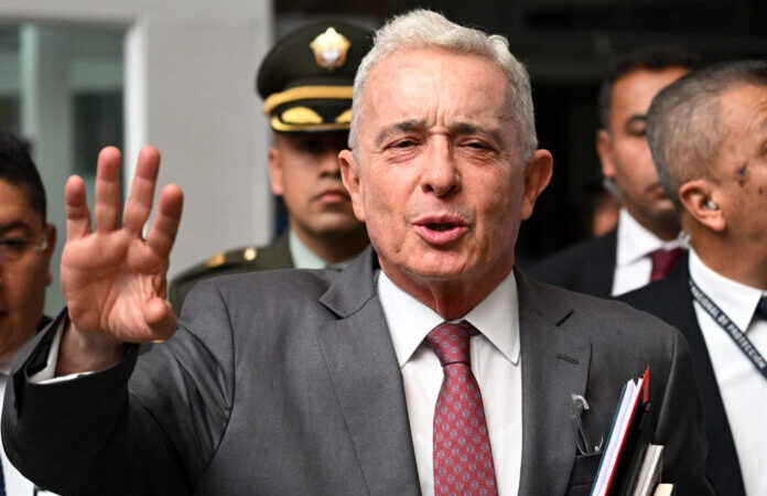Eski Devlet Başkanı Uribe’ye 12 yıl ev hapsi cezası