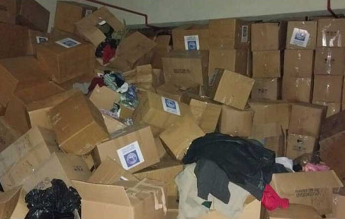 Depremzedeler için toplanan yardımlar AKP’li belediyenin otoparkında çürümeye bırakılmış