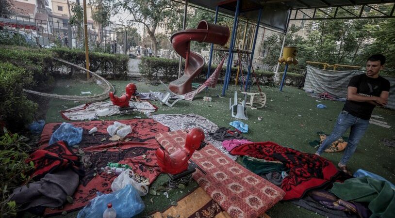 İsrail’in vurduğu hastaneden korkunç görüntüler geldi
