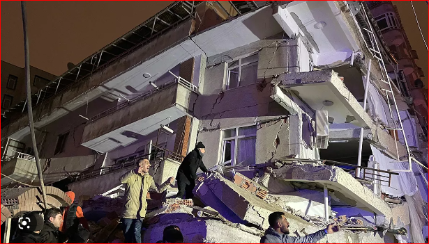 Maraş’ta 7,4 büyüklüğünde deprem: 76 kişi hayatını kaybetti
