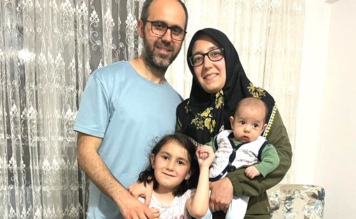 Sosyal Medya’da AKP rejimine tepkiler sonuç verdi: 2 aylık bebeğiyle tutuklanan Hilal Keser tahliye edildi